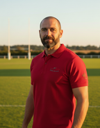 Polo brodé “Esprit Ovalie” – L’élégance du caractère